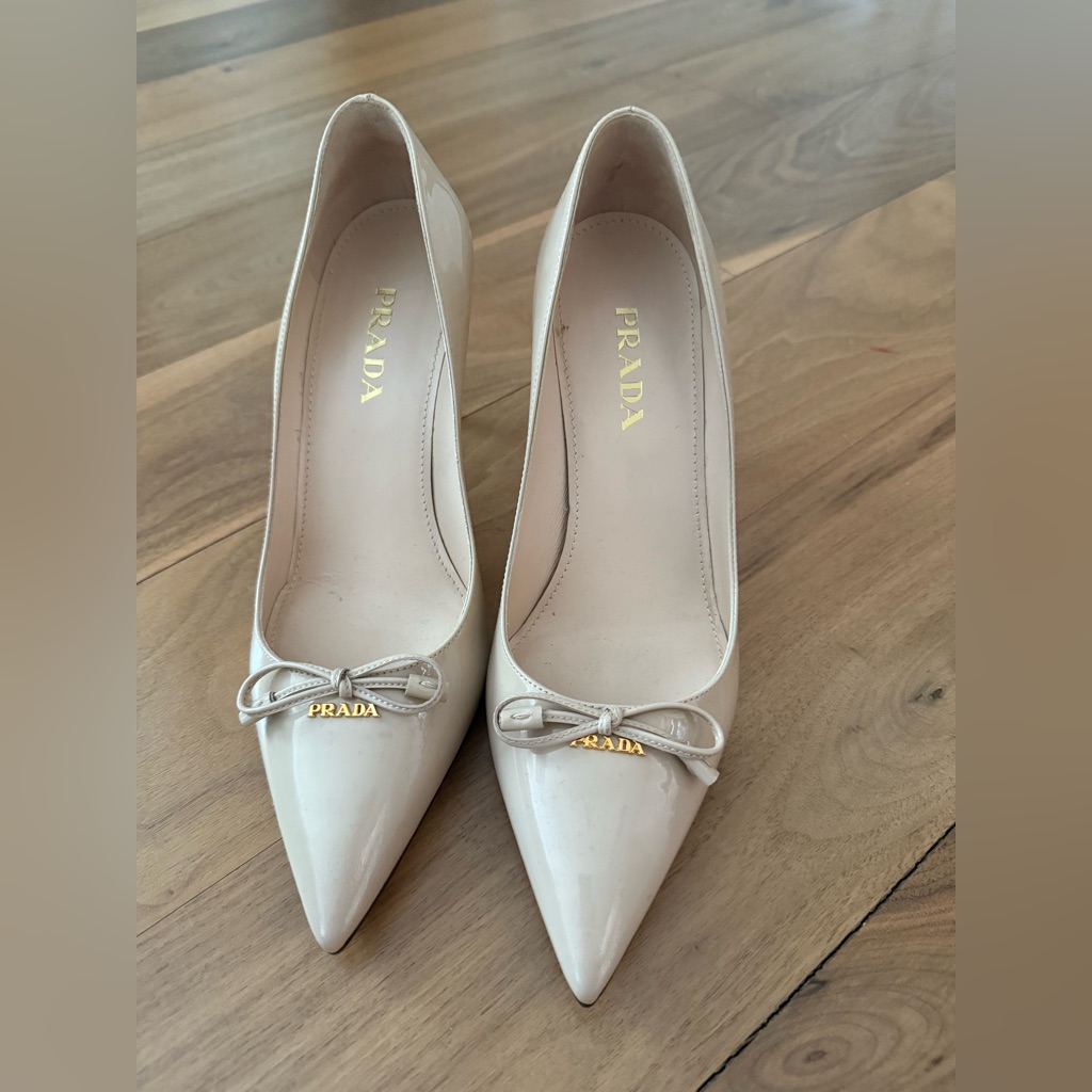 Prada Beige Patent Leather Bow Pointed Toe Pumps Size 38